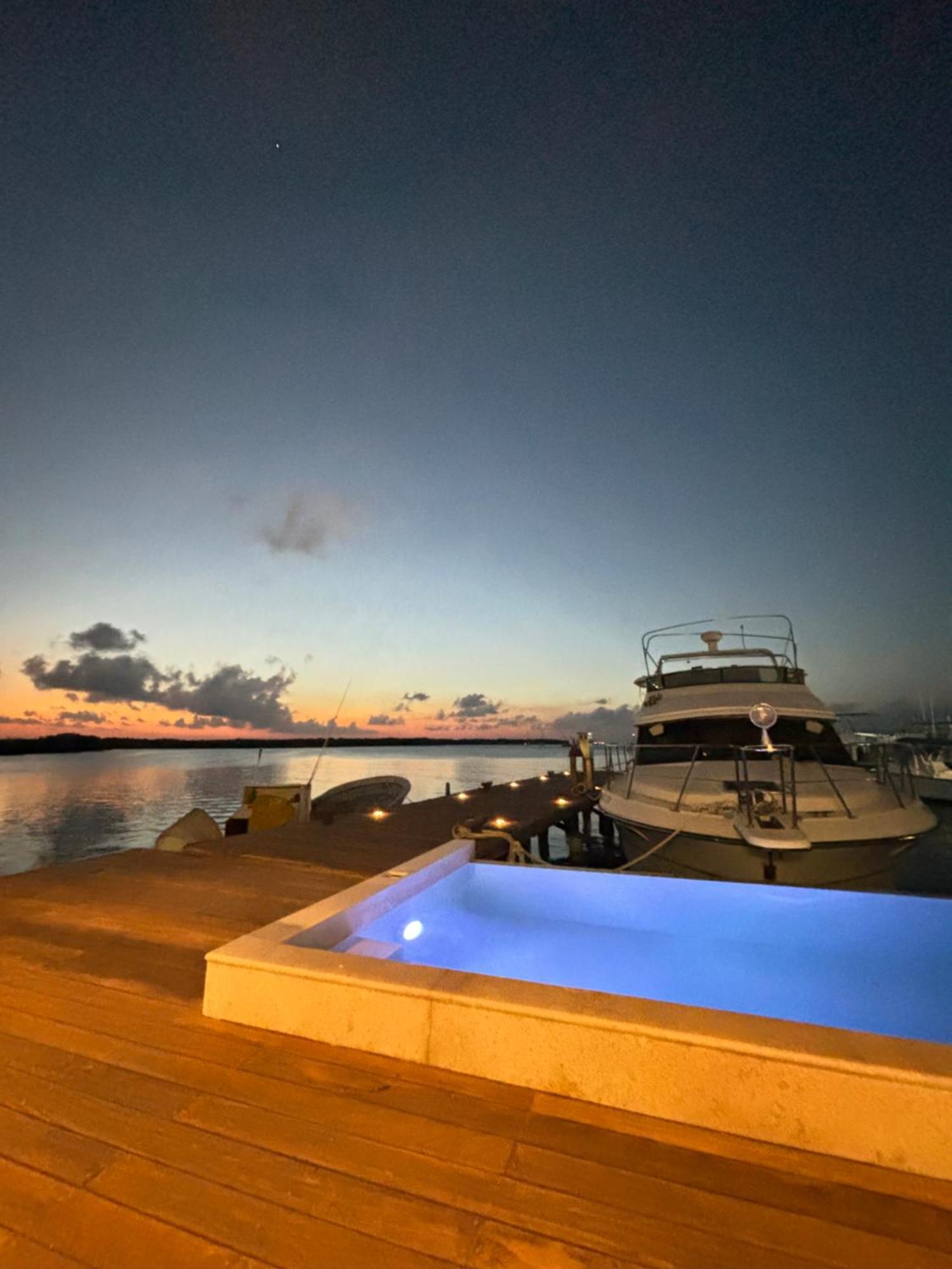 Casa Manola Beautiful House Beachfront